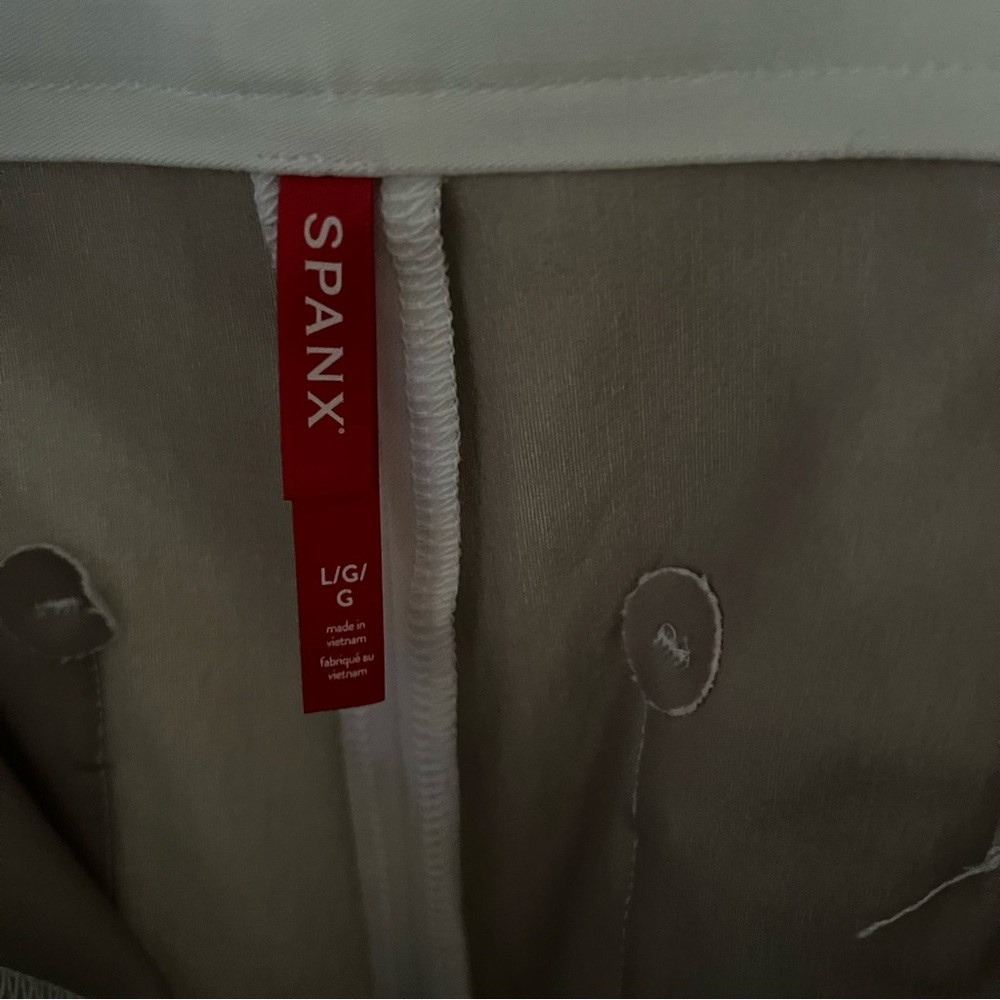 SPANX High Waist Women's White Shorts Sz L - Picture 8 of 16
